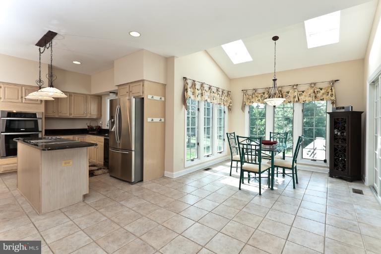 2419 Haddon Hurst Court Fallston, MD 21047 - Photo 5 of 30 Kitchen