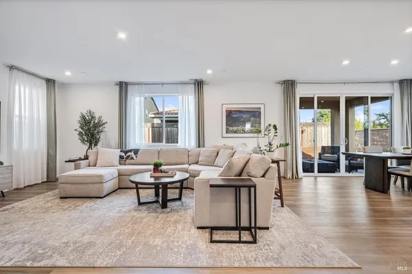 $999,000 | 6254 Overlook Place, Rohnert Park, CA 94928