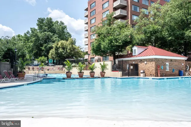 $299,500 | 1011 Arlington Boulevard, Unit 919, Arlington, VA 22209