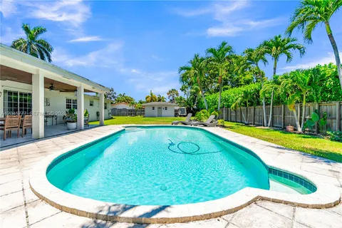 $985,000 | 12805 Southwest 193rd Terrace, Miami, FL 33177