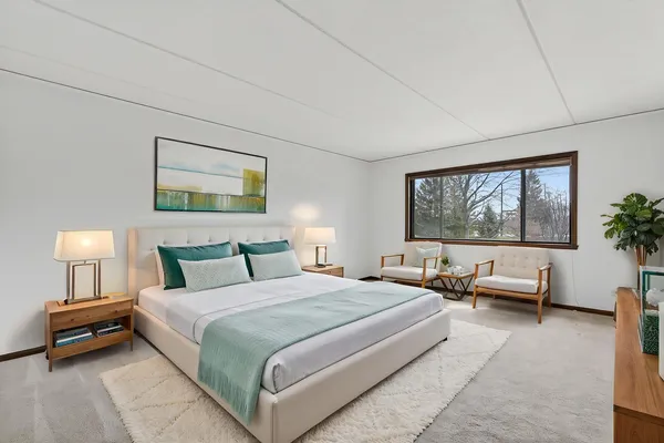 $300,000 | 755 Whalom Lane, Unit 2C2, Schaumburg, IL 60173