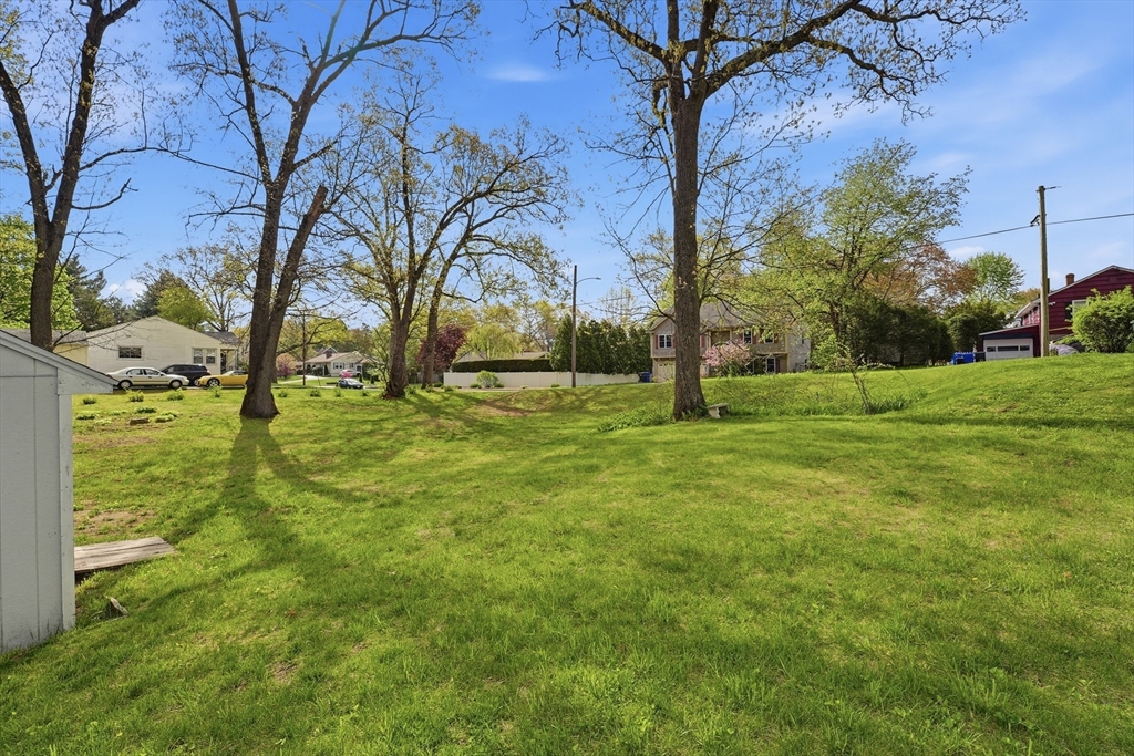 129 Cooper Street Springfield, MA 01108 - Photo 31 of 37
