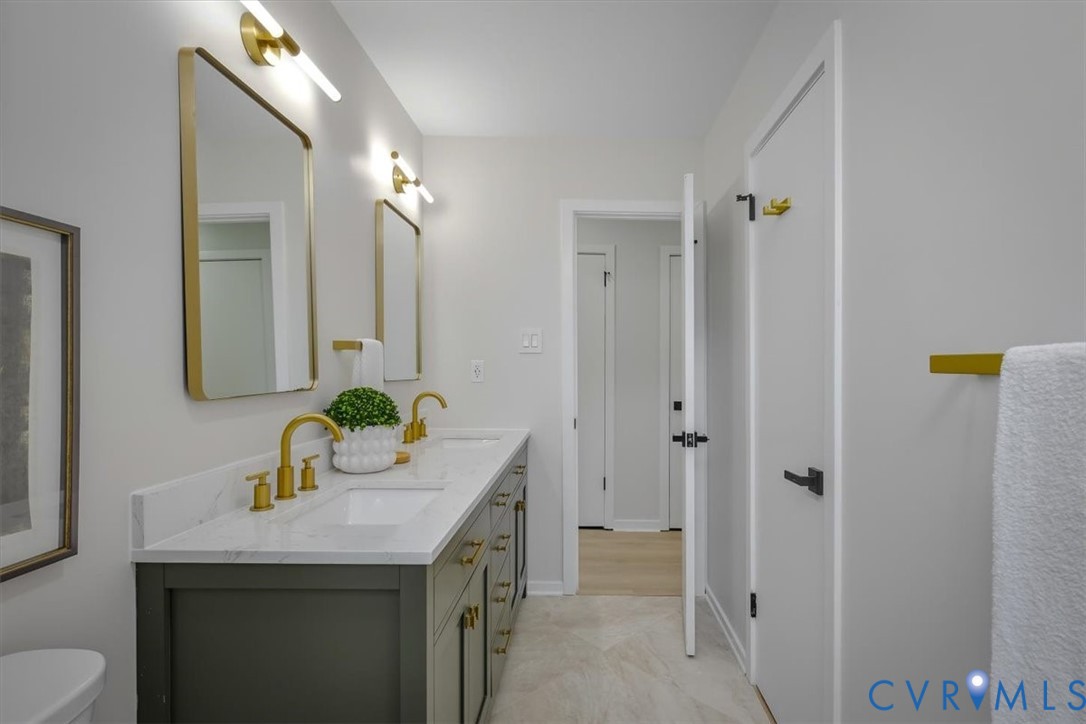 4200 Northwich Road Midlothian, VA 23112 - Photo 25 of 50 Full bath featuring double vanity and toilet