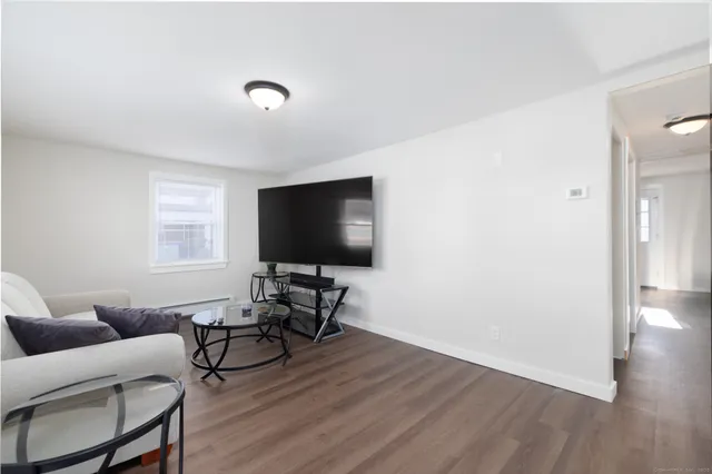 $1,625 | 28 Aircraft Road, Unit D, Southington, CT 06489