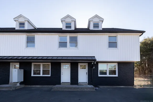 $1,625 | 28 Aircraft Road, Unit D, Southington, CT 06489