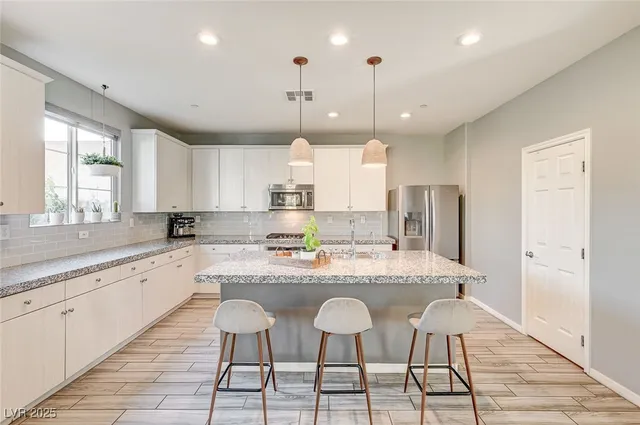 $674,999 | 1371 Bear Brook Avenue, Henderson, NV 89074