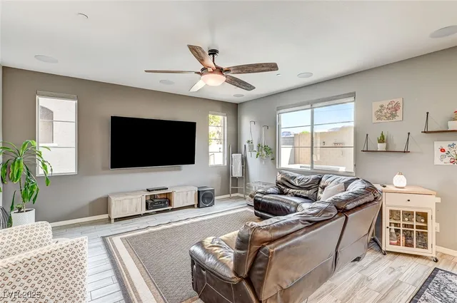 $674,999 | 1371 Bear Brook Avenue, Henderson, NV 89074