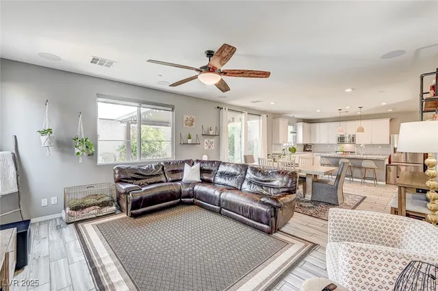 $674,999 | 1371 Bear Brook Avenue, Henderson, NV 89074