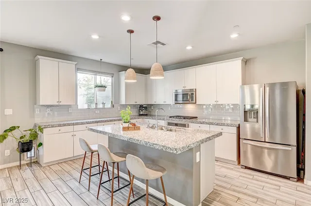 $674,999 | 1371 Bear Brook Avenue, Henderson, NV 89074