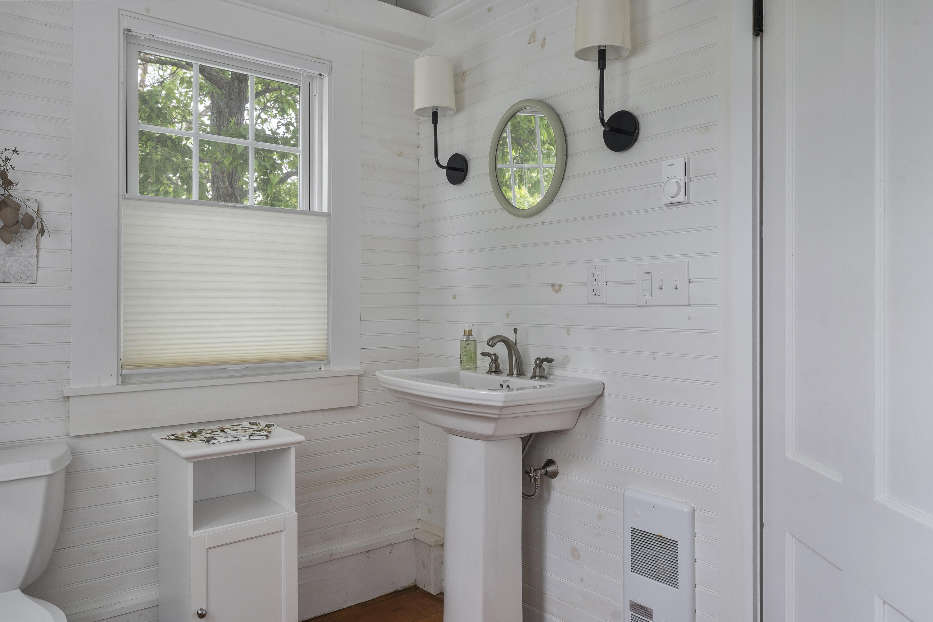 70 Pemaquid Loop Road New Harbor, ME 04554 - Photo 28 of 45 29_1st floor bath-65
