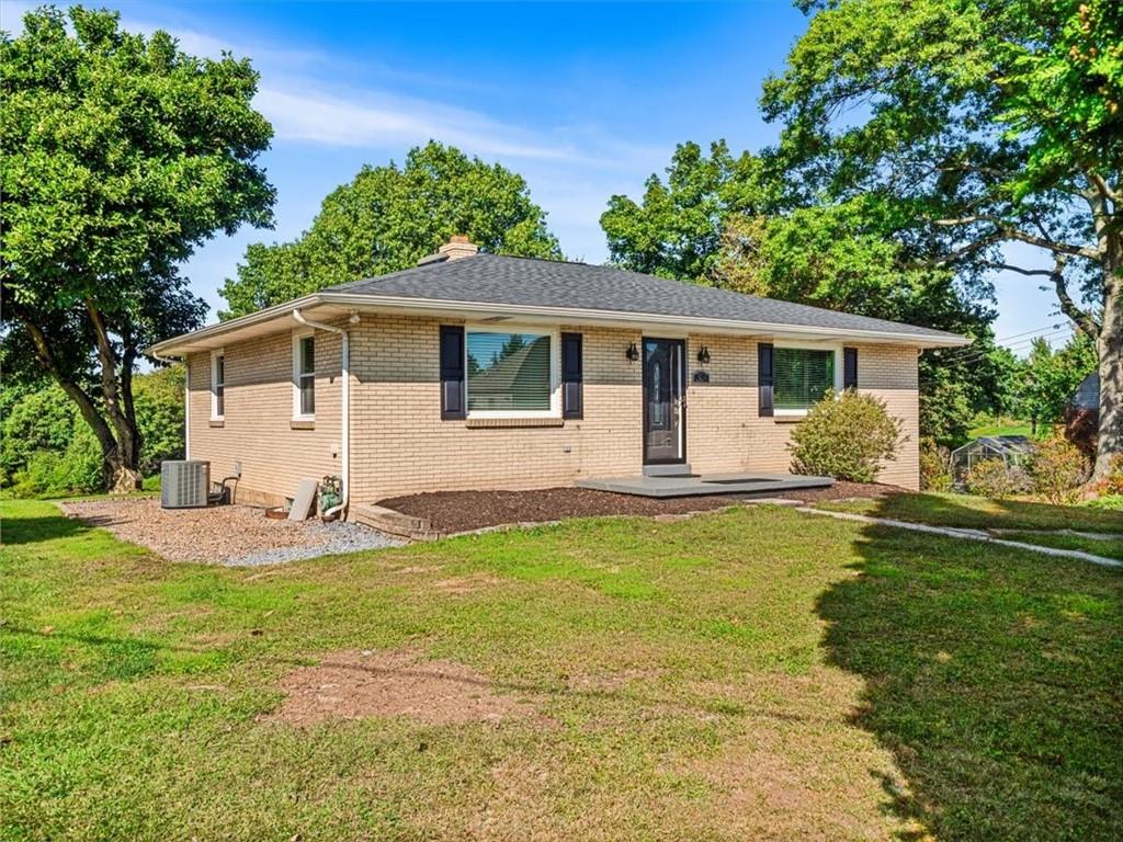 301 Churchill Road Pittsburgh, PA 15235 - Photo 2 of 34 Gallery Image 2
