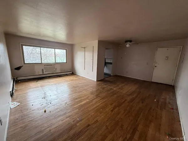 $229,000 | 2399 Union Boulevard, Unit 8B, Islip, NY 11751