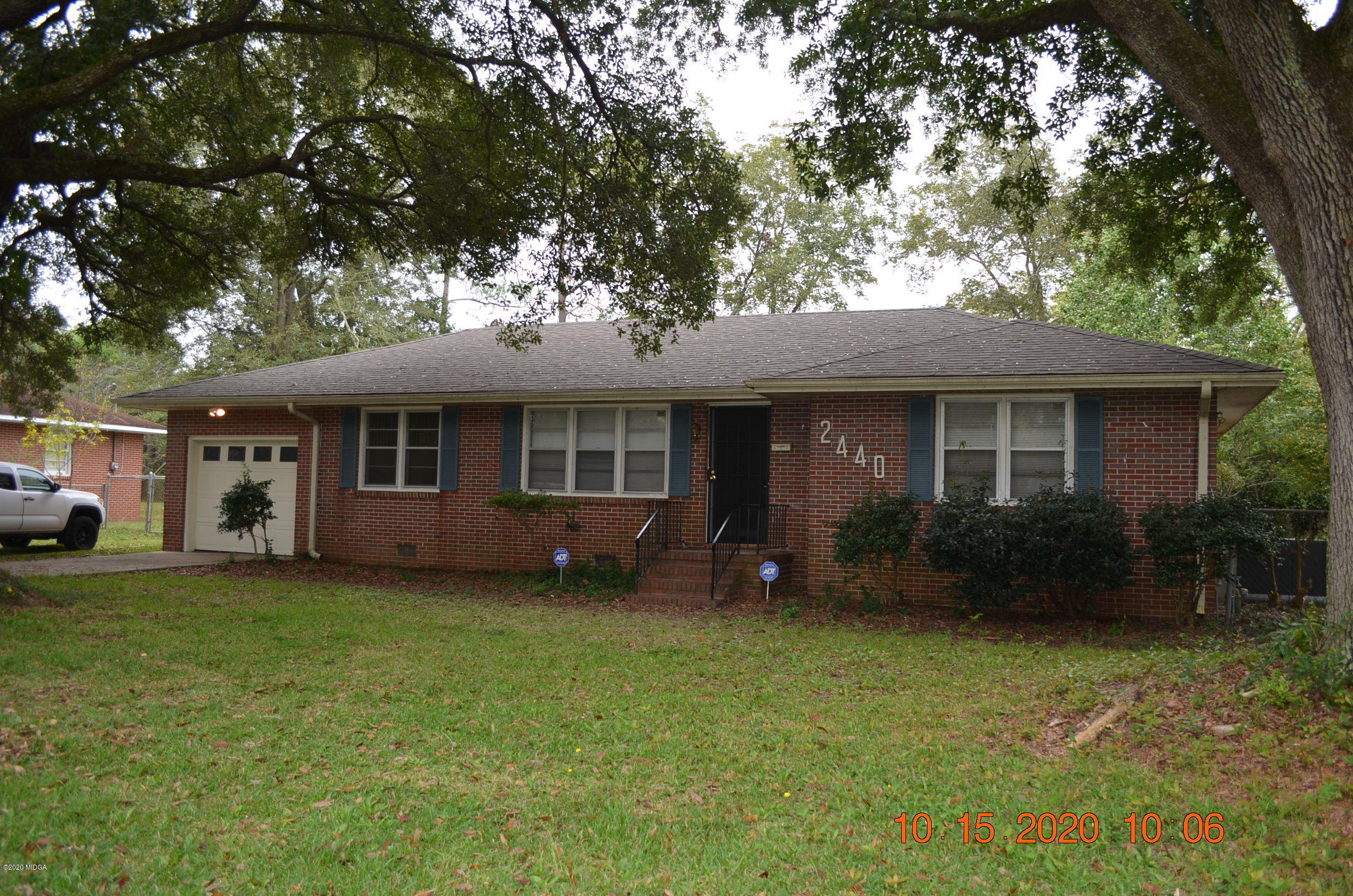 2440 Robinhood Road Macon, GA 31206 - Photo 1 of 20 Front