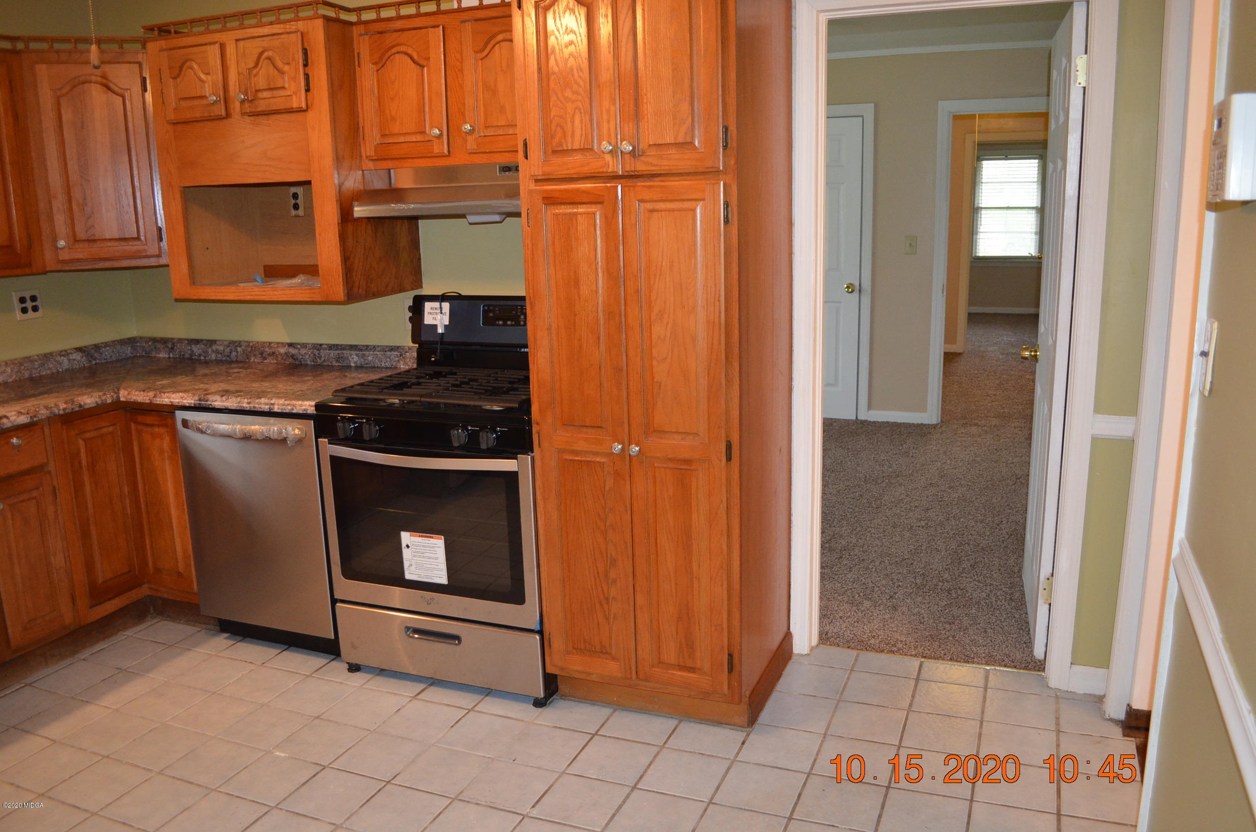 2440 Robinhood Road Macon, GA 31206 - Photo 7 of 20 2020-10-15 10.45.55
