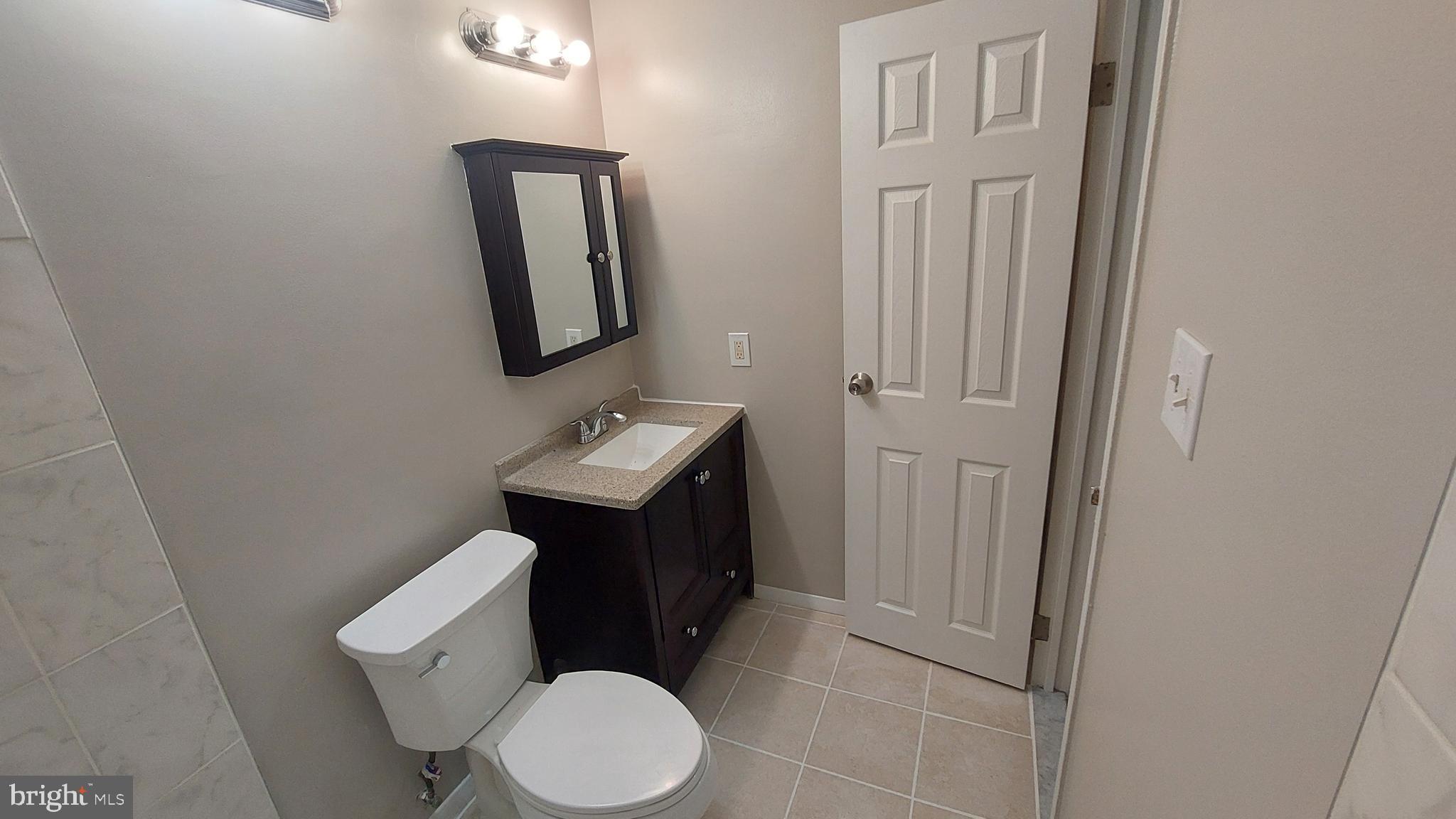 18622 Walkers Choice Road, Unit 6 Montgomery Village, MD 20886 - Photo 37 of 37 Hall Bath 3