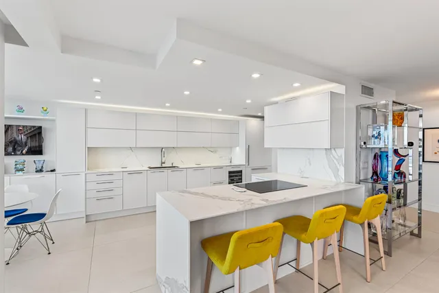 $2,650,000 | 2600 South Ocean Boulevard, Unit 19E, Boca Raton, FL 33432