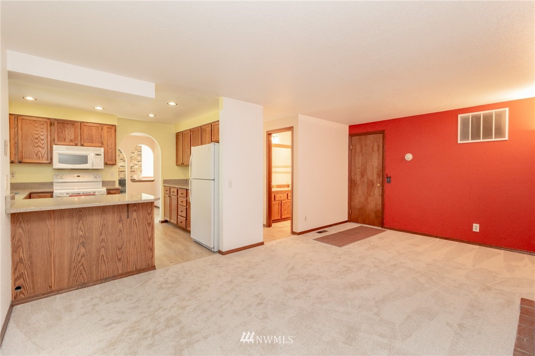 2503 166th Place Southeast Bothell, WA 98012 - Photo 11 of 21 Gallery Image 11