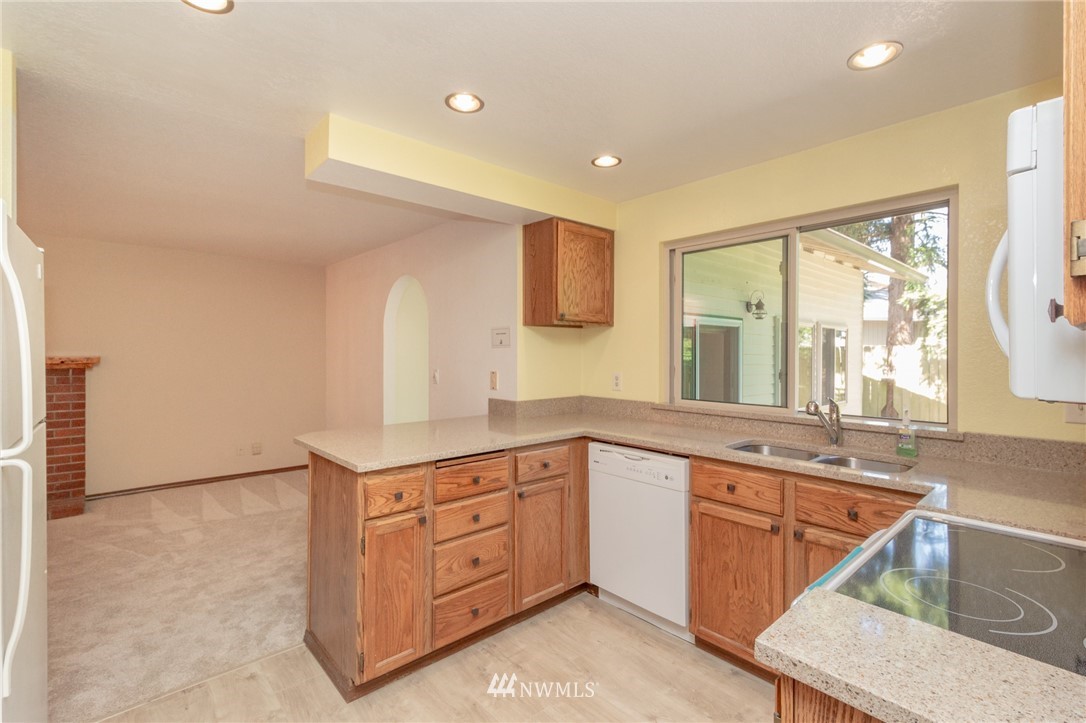 2503 166th Place Southeast Bothell, WA 98012 - Photo 10 of 21 Gallery Image 10
