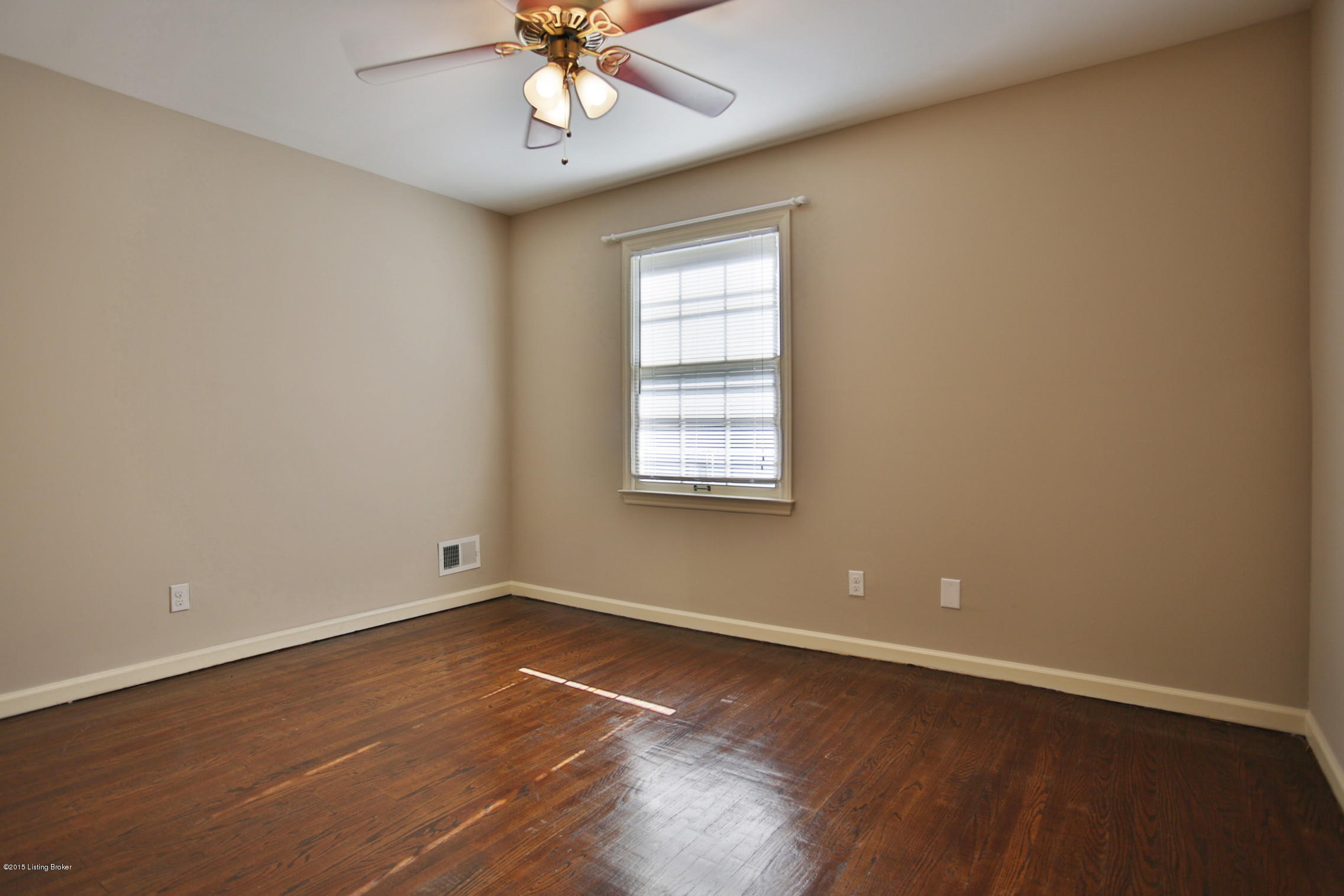8811 Perry Road Lyndon, KY 40222 - Photo 32 of 39 33