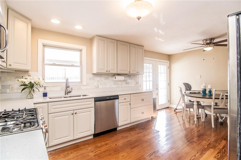 5207 Baptist Road Pittsburgh, PA 15236 - Photo 6 of 25 Gallery Image 6