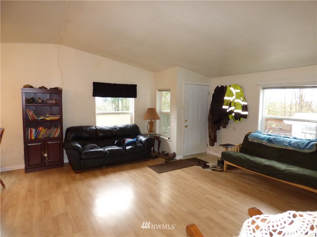 209 Westbrooke Road Castle Rock, WA 98611 - Photo 11 of 25 Gallery Image 11