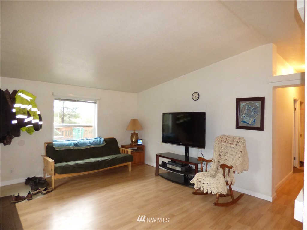 209 Westbrooke Road Castle Rock, WA 98611 - Photo 8 of 25 Gallery Image 8