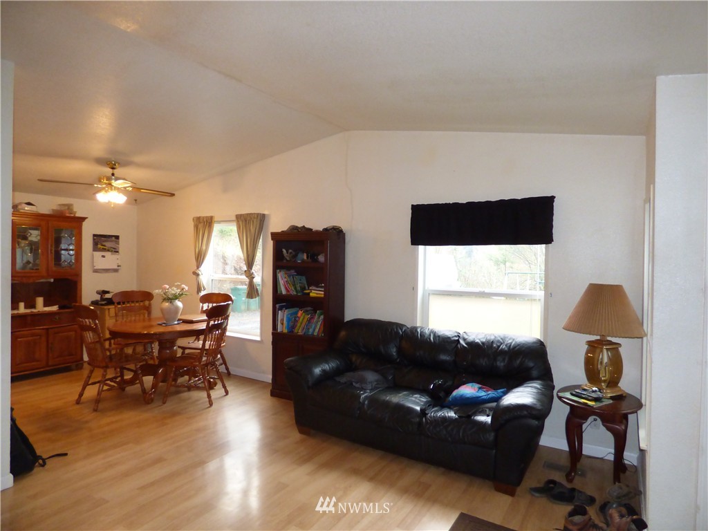 209 Westbrooke Road Castle Rock, WA 98611 - Photo 10 of 25 Gallery Image 10