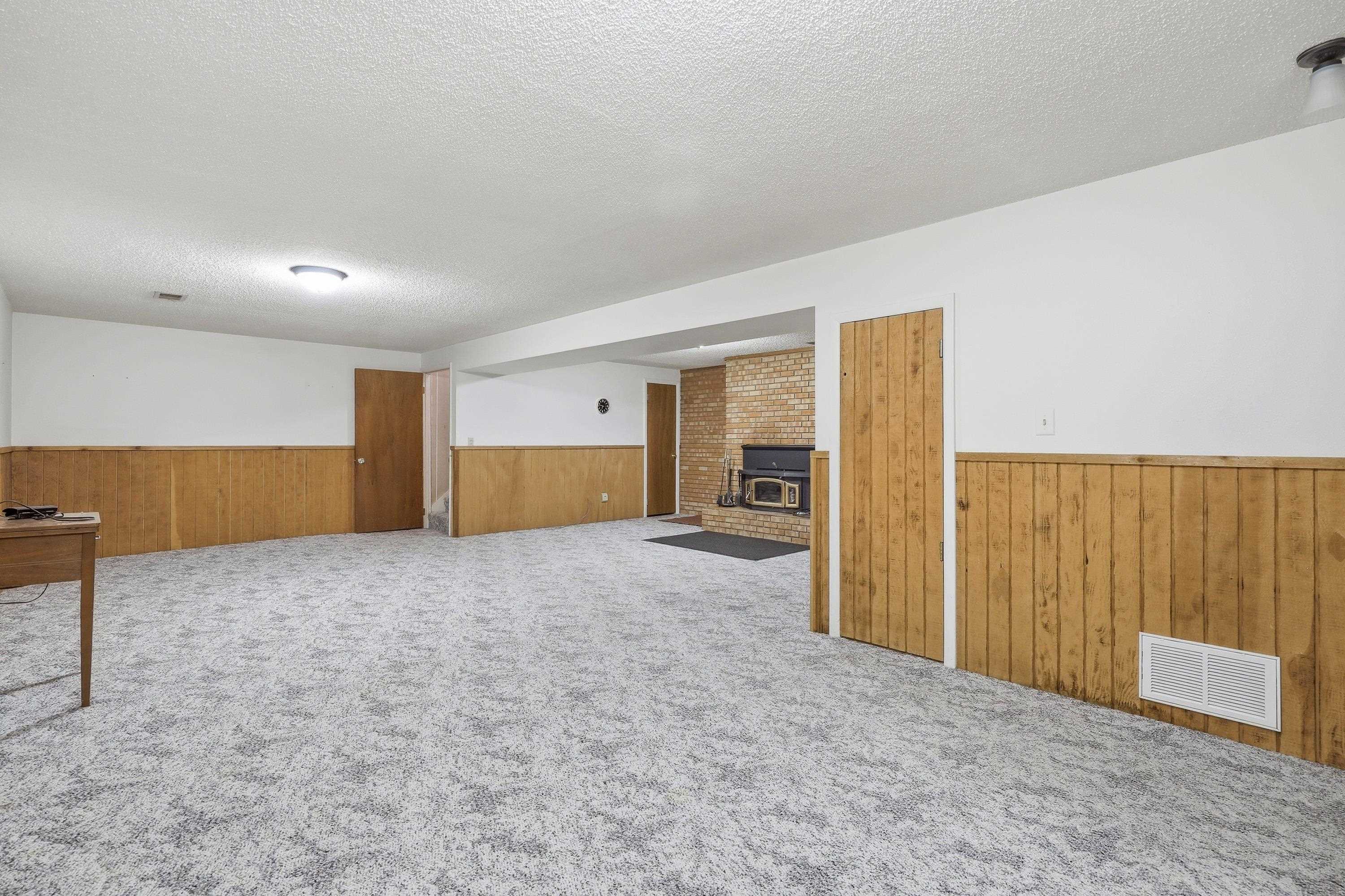 16 Valley Casper Wy Casper, WY 82604 - Photo 13 of 18