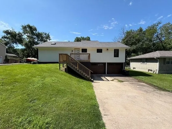 $345,000 | 2609 Northwest 88th Street, Kansas City, MO 64154