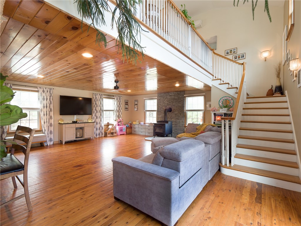 262 Old Rockville Road Hopkinton, RI 02833 - Photo 7 of 40