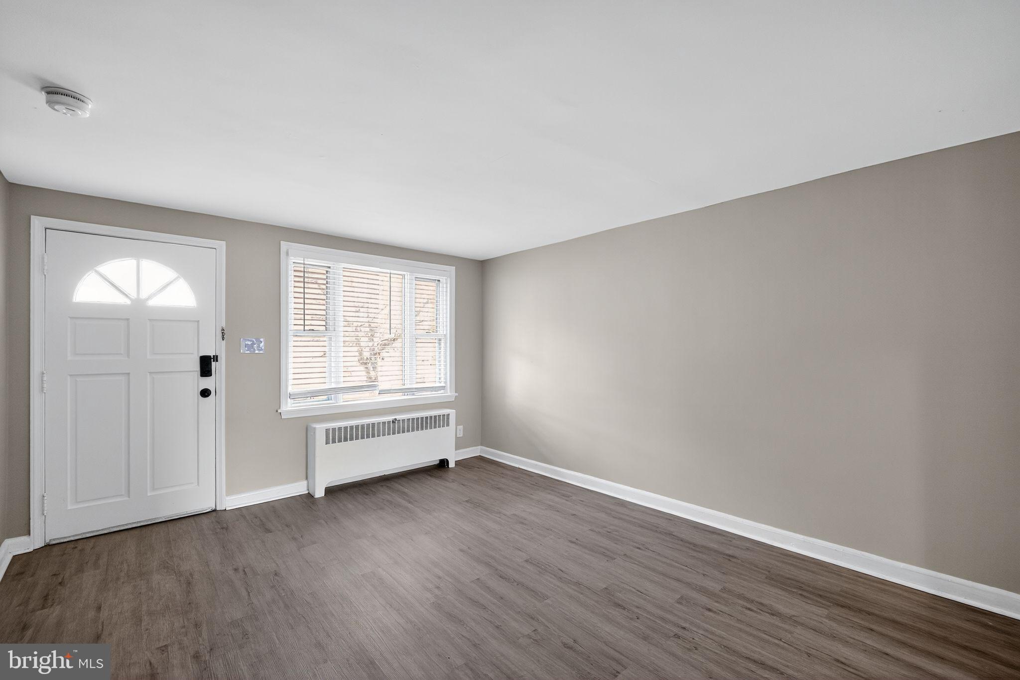 3658 Greenvale Road Baltimore, MD 21229 - Photo 4 of 30