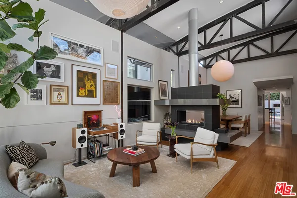 $18,000 | 8735 Dorrington Avenue, West Hollywood, CA 90048