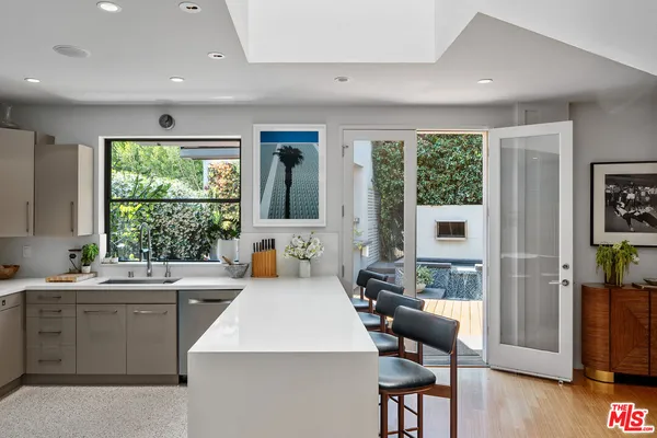 $18,000 | 8735 Dorrington Avenue, West Hollywood, CA 90048