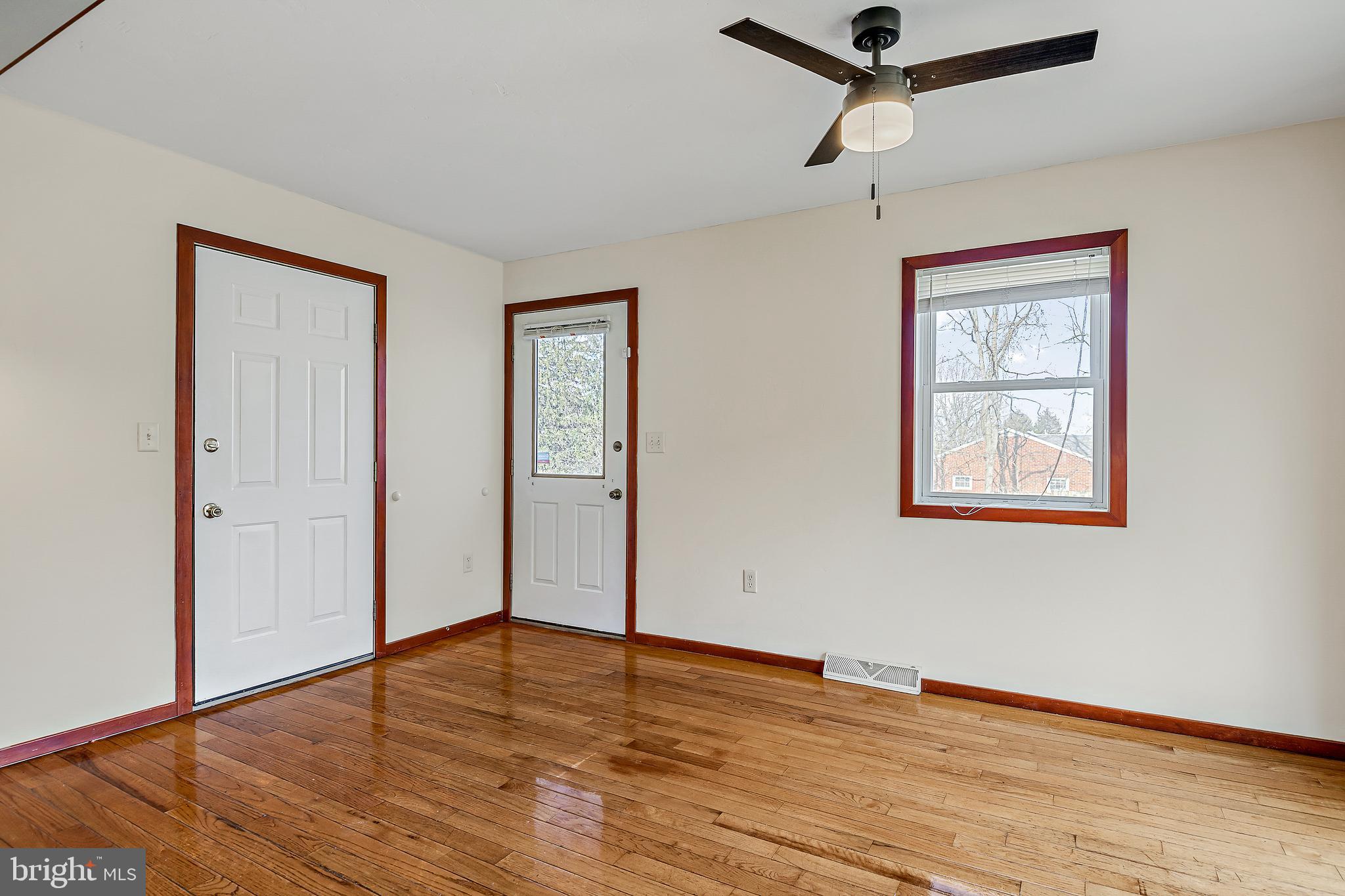 9473 East Springfield Road Seven Valleys, PA 17360 - Photo 14 of 28