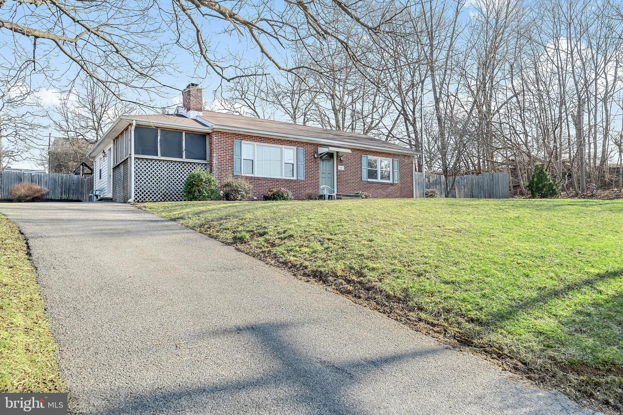 9473 East Springfield Road Seven Valleys, PA 17360 - Photo 2 of 28