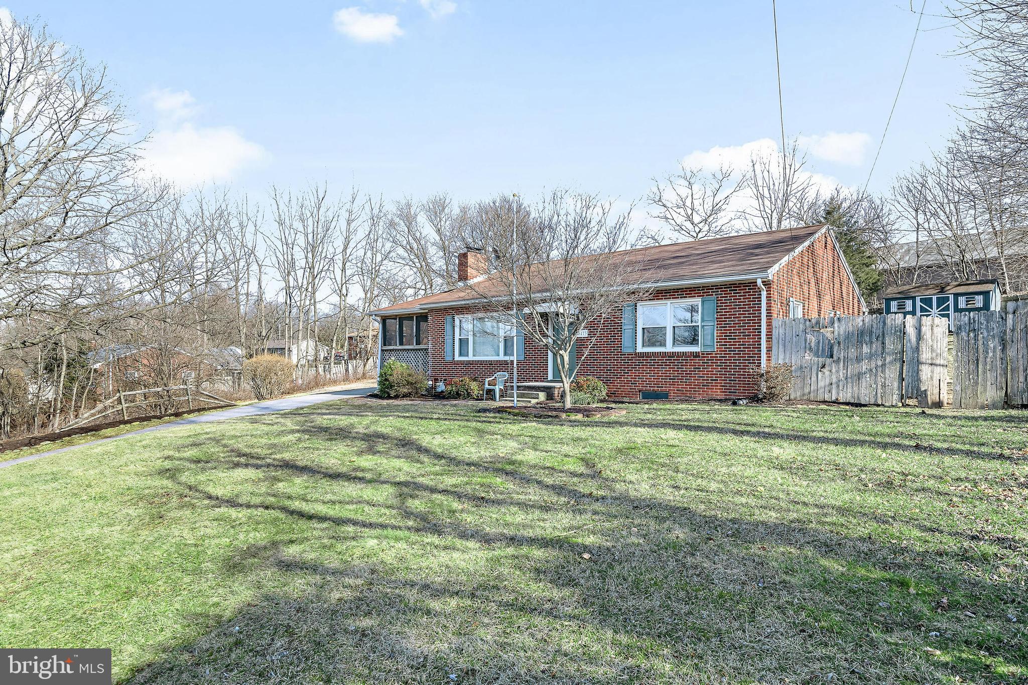 9473 East Springfield Road Seven Valleys, PA 17360 - Photo 3 of 28