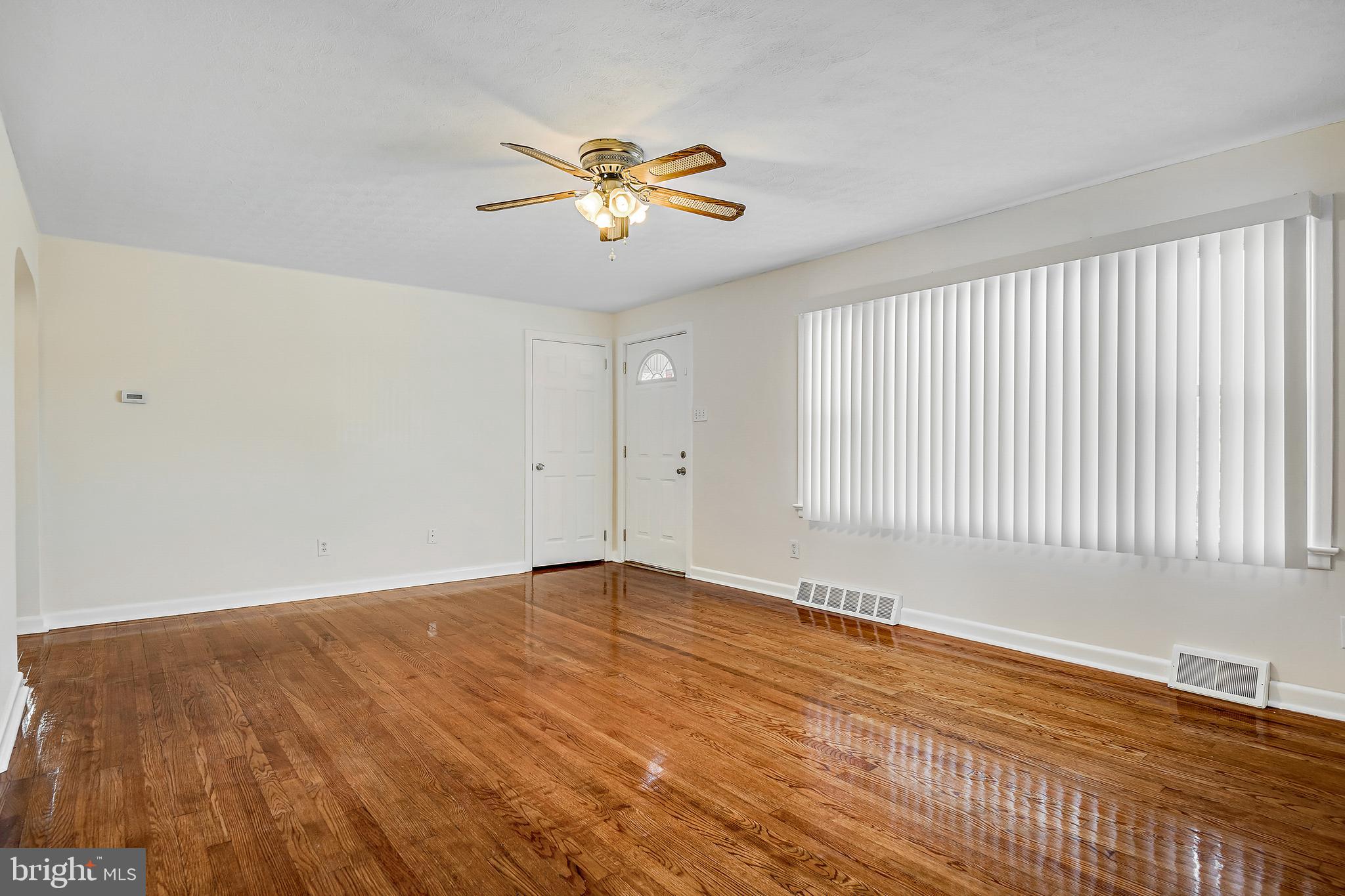 9473 East Springfield Road Seven Valleys, PA 17360 - Photo 5 of 28