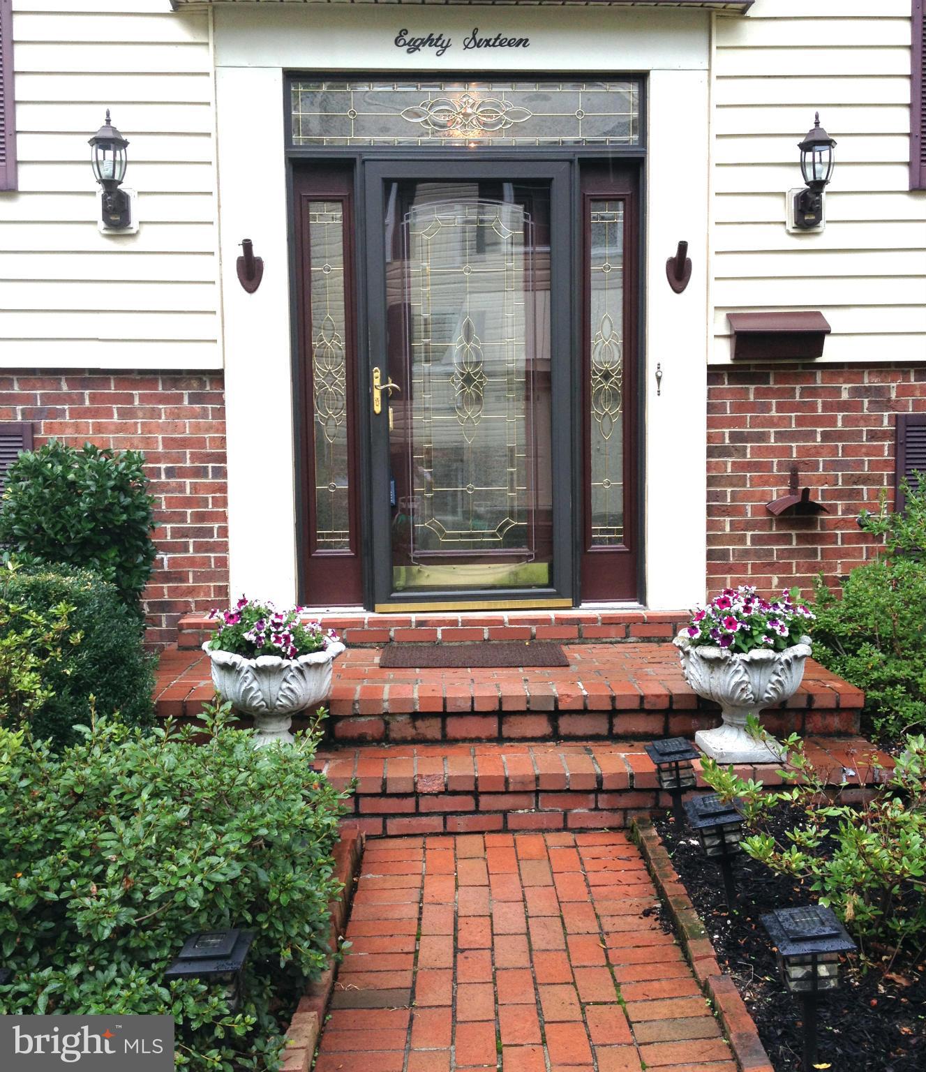 8016 Sleepy View Lane Springfield, VA 22153 - Photo 3 of 28 Exterior (Front)