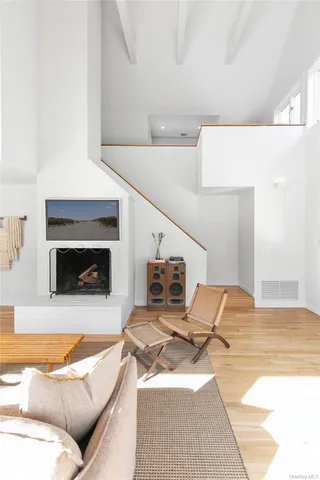 $2,795,000 | 34 Floyd Street, East Hampton, NY 11937