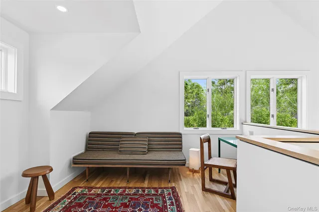 $2,795,000 | 34 Floyd Street, East Hampton, NY 11937