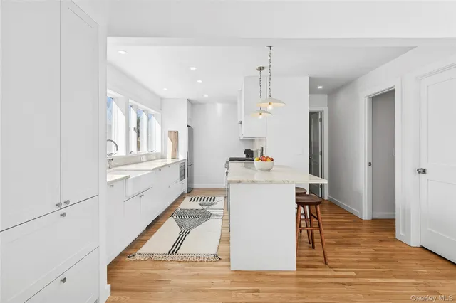 $2,795,000 | 34 Floyd Street, East Hampton, NY 11937