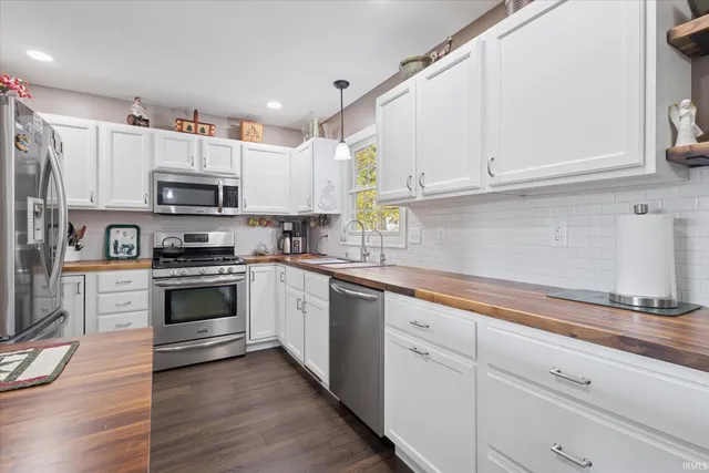 $265,000 | 3445 Field Gate Drive, South Bend, IN 46628