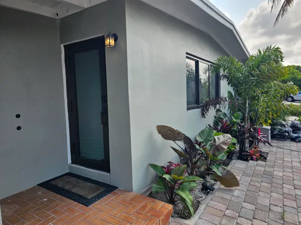 $3,300 | 1330 Northeast 41st Drive, Unit 1, Pompano Beach, FL 33064