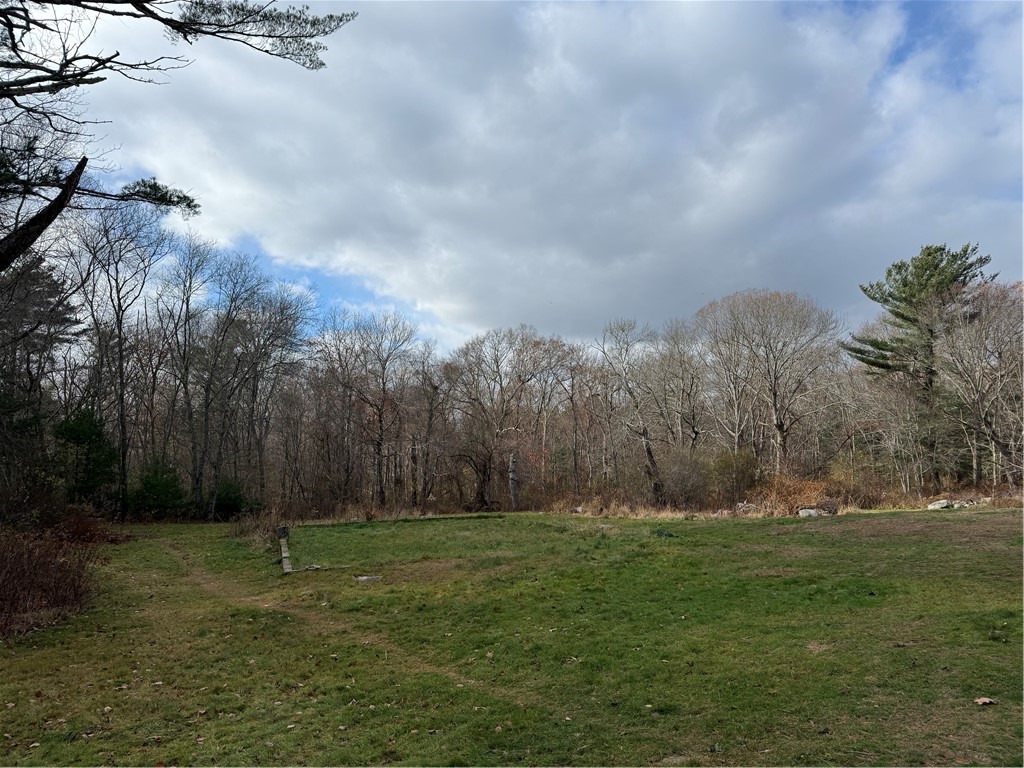 511 Weaver Hill Road Coventry, RI 02816 - Photo 2 of 22
