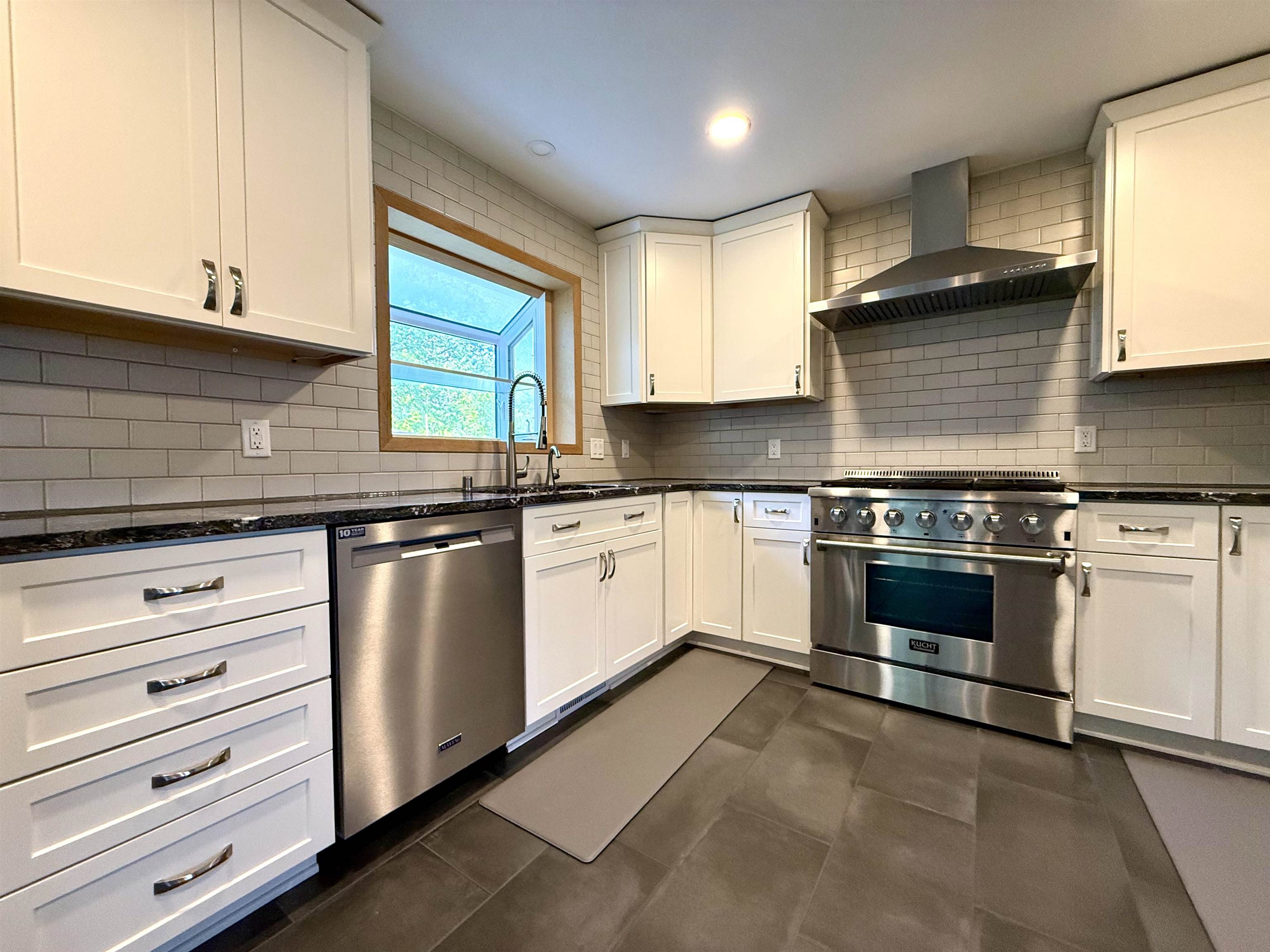 4701 Starker Avenue Madison, WI 53716 - Photo 13 of 41