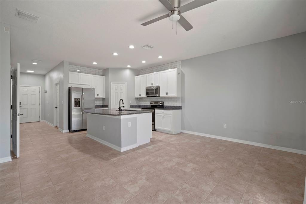 7047 Towne Lake Road Riverview, FL 33578 - Photo 13 of 63 Gallery Image 13