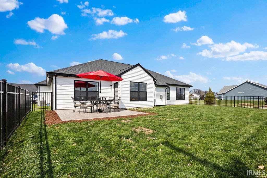 9086 Matthew Spring Run New Haven, IN 46774 - Photo 2 of 33