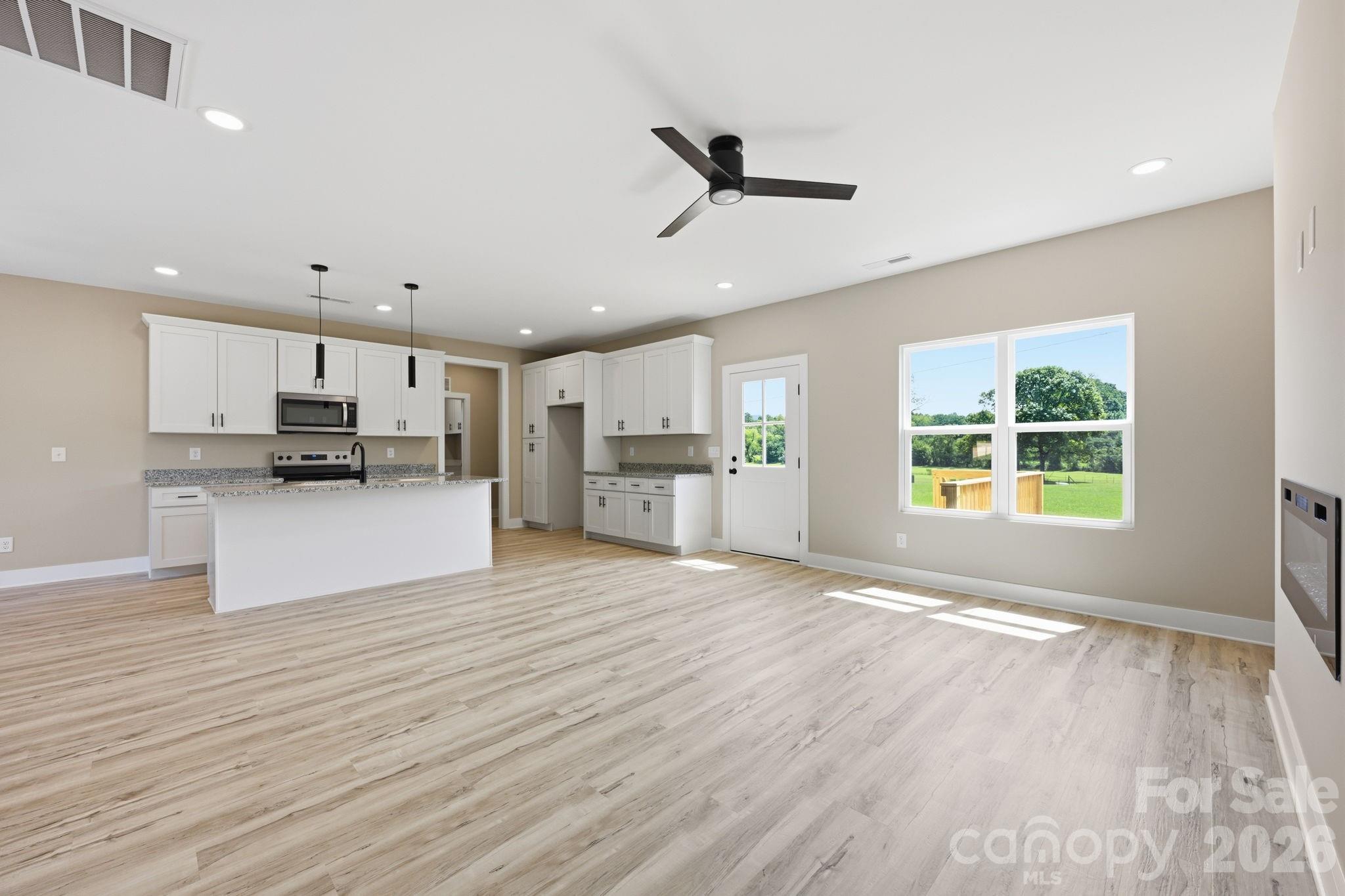 1513 Robin Road Newton, NC 28658 - Photo 2 of 13 Gallery Image 2