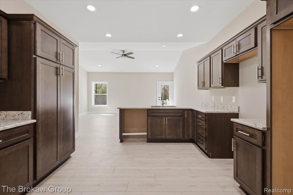 3365 Meadow Ridge Court Davison, MI 48423 - Photo 17 of 46