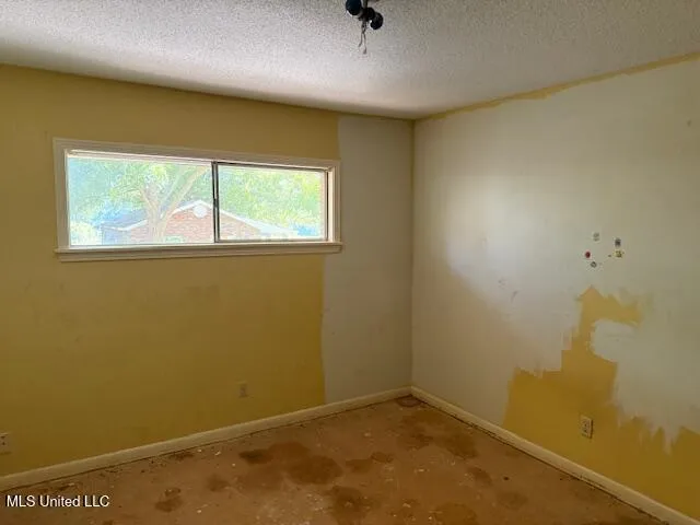 $395,000 | 5508 Tulane Road, Horn Lake, MS 38637